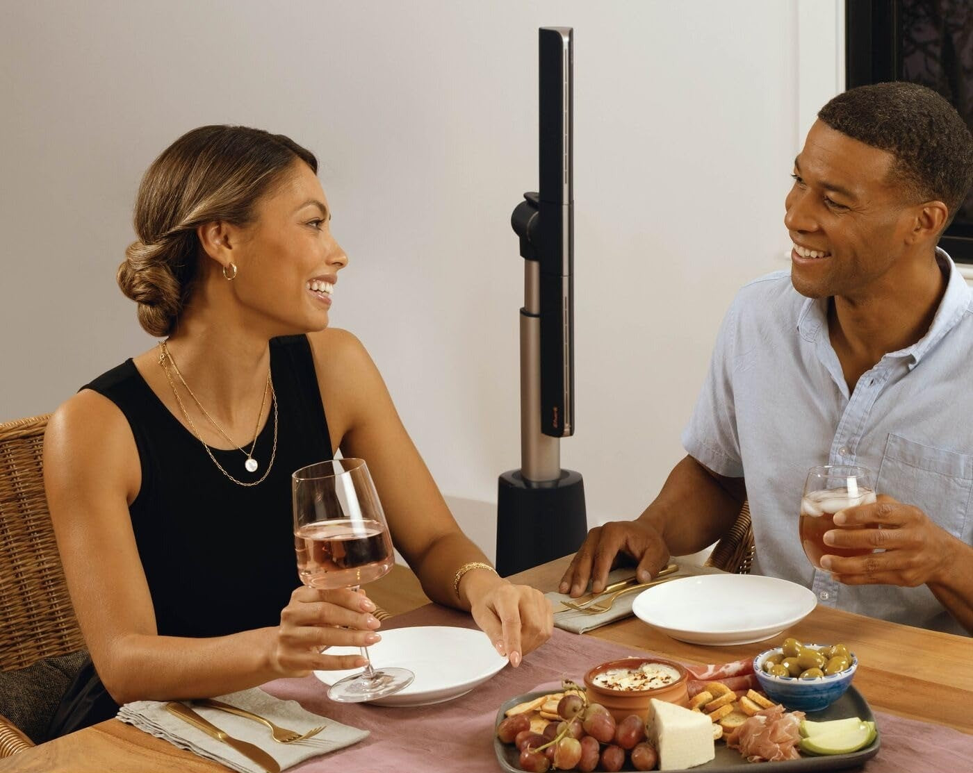 Ventilatore a Colonna Senza Pale Shark TurboBlade TF200SEU - Colore Carbone